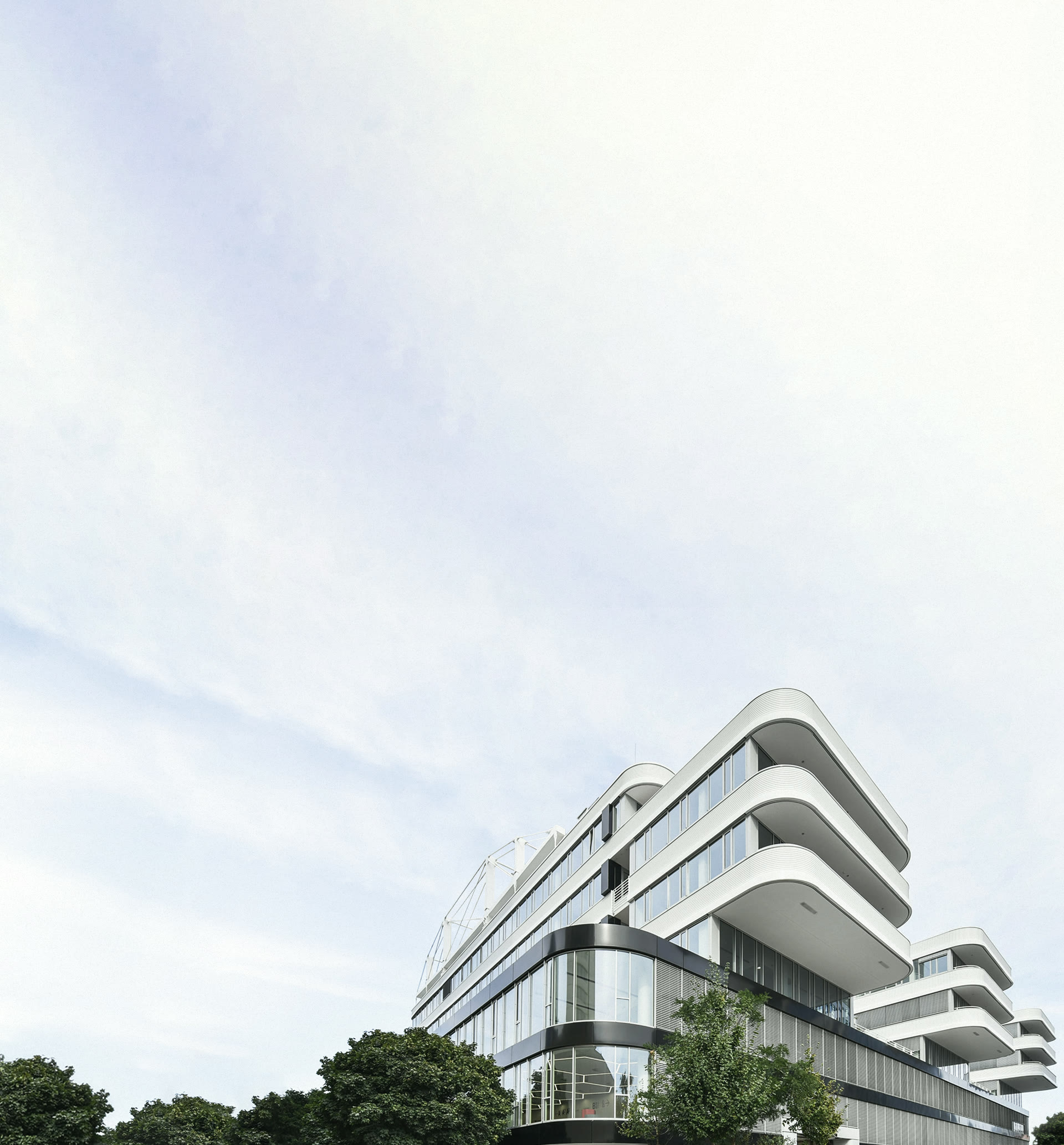 Trimaran & City Element
